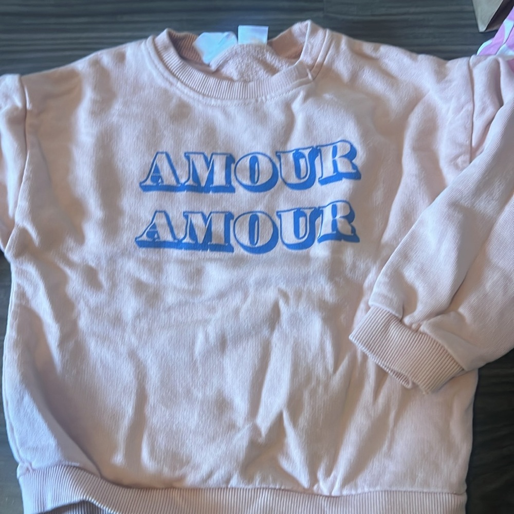 Light weight pullover - Picture 2 of 3